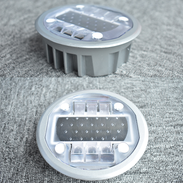 Solar-Stra&szlig;enn&auml;gel